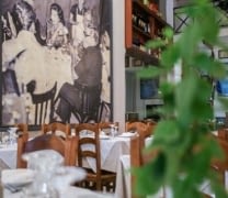 Ταβέρνα με Ζωντανή Μουσική – Παλαιό Φάληρο – 23€ από 46€ (Έκπτωση 50%) για ένα Πλήρες Γεύμα 2 Ατόμων στο Παλαιό Φάληρο με παραδοσιακές γεύσεις στην ταβέρνα «ARSENIS»! Ελάτε να διασκεδάσετε με Ζωντανή Μουσική και απολαύστε το γεύμα σας σε ζεστή και φιλική ατμόσφαιρα που αιχμαλωτίζεται σε έναν νέο ανανεωμένο χώρο που σκοπό έχει να υποδεχθεί ζεστά τους καλεσμένους του!!!