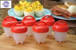 5.90€ Σετ 6 Τεμαχίων Αντικολλητικά Σιλικόνης για Βράσιμο Αυγών από το Magic Hole στην Αθήνα ή 8.90€ πανελλαδική αποστολή στο χώρο σας. Απλώς σπάστε το αυγό και ρίξτε το περιεχόμενο του στο σκεύος, βράστε το όπως θα κάνατε κανονικά και μέσα σε λίγα λεπτά έχετε έτοιμα βραστά αυγά χωρίς κέλυφος!