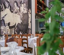 Ταβέρνα με Ζωντανή Μουσική – Παλαιό Φάληρο – 27€ από 54€ (Έκπτωση 50%) για ένα Πλήρες Γεύμα 2 Ατόμων στο Παλαιό Φάληρο με παραδοσιακές γεύσεις στην ταβέρνα «ARSENIS»! Ελάτε να διασκεδάσετε με Ζωντανή Μουσική και απολαύστε το γεύμα σας σε ζεστή και φιλική ατμόσφαιρα που αιχμαλωτίζεται σε έναν νέο ανανεωμένο χώρο που σκοπό έχει να υποδεχθεί ζεστά τους καλεσμένους του!!!